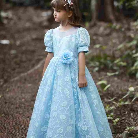 7 Inspirasi Model Baju Anak Brokat Kombinasi Polos yang Elegan dan Nyaman