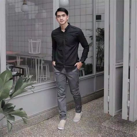 Baju Hem Cowok: Investasi Fashion Pria yang Wajib Dimiliki