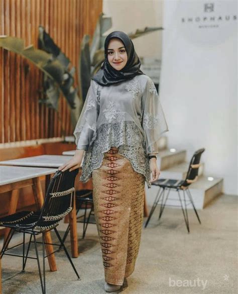 Gaya Busana Muslim Perempuan Terkini: Padu Padan Elegan dan Modern