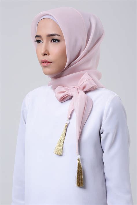 Jilbab Terbaru: Tren Hijab Masa Kini yang Wajib Anda Ketahui