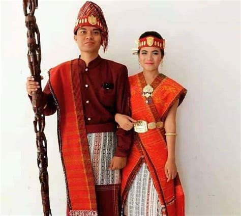 Mengenal Lebih Dekat Pakaian Adat Sumatera Utara: Simbol Keindahan dan Keagungan Budaya