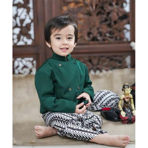 Menjelajahi Keindahan Pakaian Adat Anak Laki Laki di Indonesia