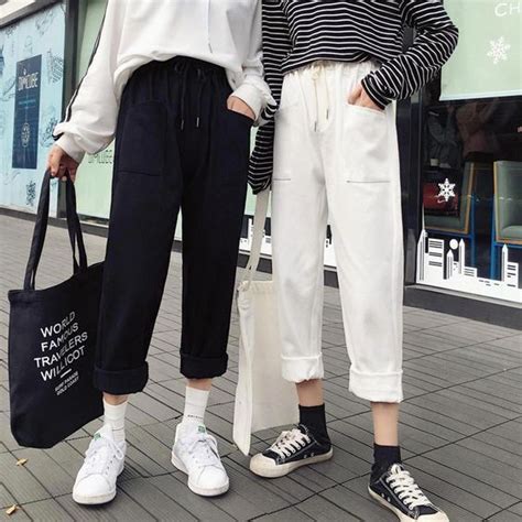 Panduan Lengkap Memilih dan Memadukan Baju Kaos Merah: Tampil Stylish Setiap Hari!