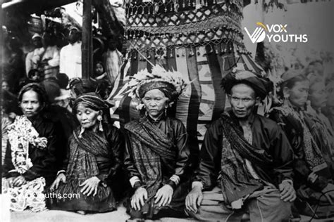 Pesona dan Keanggunan Baju Adat Bugis: Warisan Budaya Sulawesi Selatan